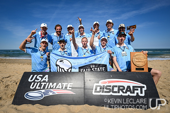 Men of War (MeOW) Men's Champions Team Photo - 2026 USA Ultimate