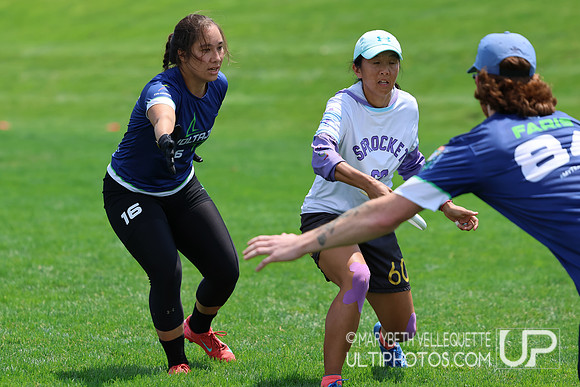 Friday action at the USAU International Club Championships.