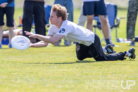 Day 1 at the  2026 USAU D-III College Championships