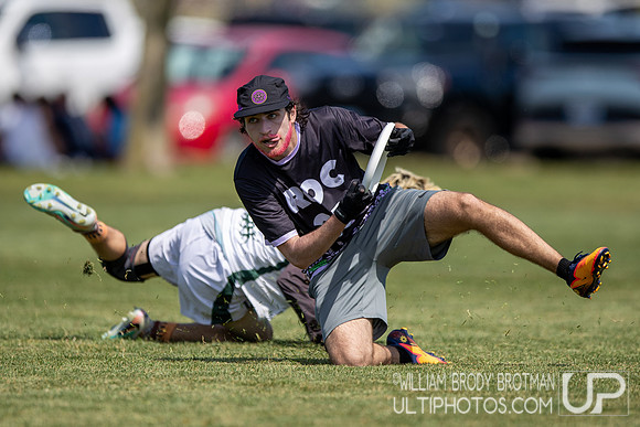 Day 1 at the  2026 USAU D-III College Championships