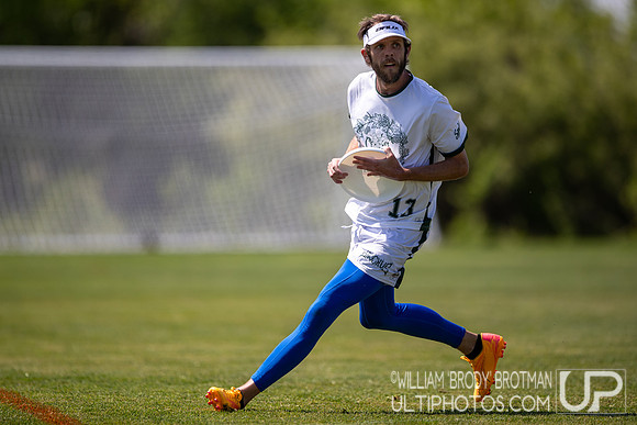Day 1 at the  2026 USAU D-III College Championships
