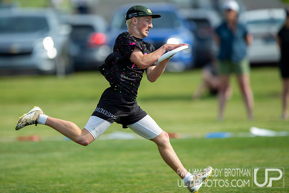 Day 1 at the 2026 USAU D-III College Championships