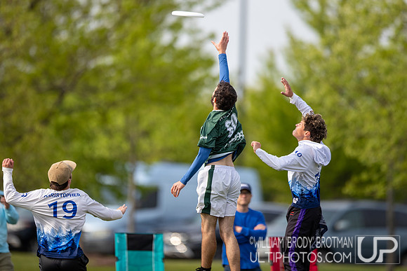 Day 2 at the 2026 USAU D-III College Championships