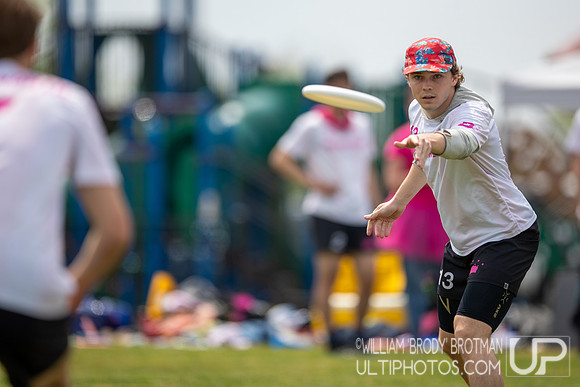 Day 2 at the 2026 USAU D-III College Championships