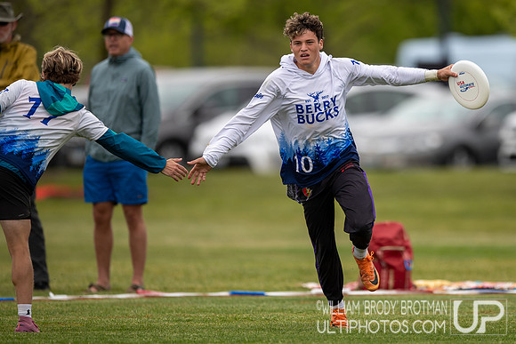 Day 2 at the 2026 USAU D-III College Championships