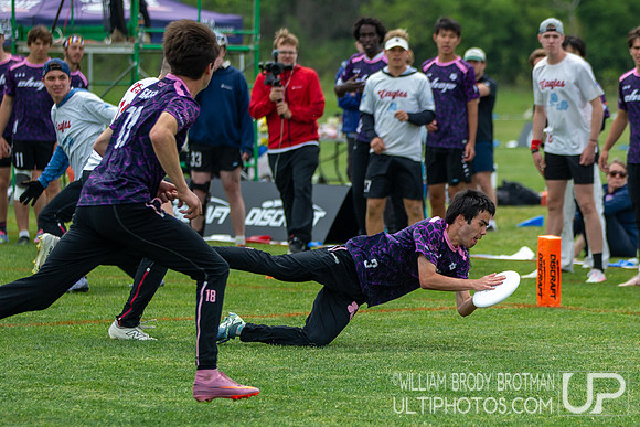 Day 2 at the 2026 USAU D-III College Championships