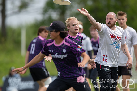 Day 2 at the 2026 USAU D-III College Championships