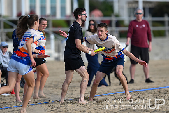 Virginia Vanguard vs Beach Bulls - Mixed Qtrs - 2026 USA Ultimat