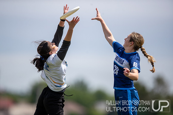 Day 1 at the 2026 USAU D-I College Championships