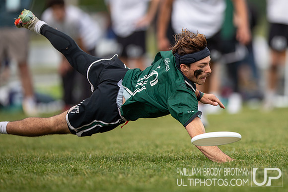 Day 1 at the 2026 USAU D-I College Championships