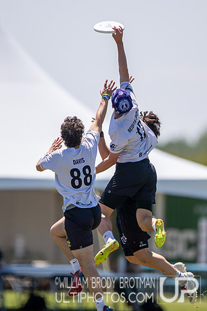 Day 2 at the 2026 USAU D-I College Championships