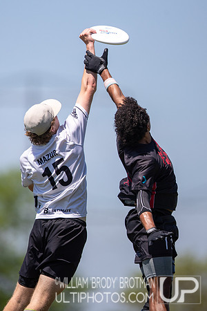 Day 2 at the 2026 USAU D-I College Championships