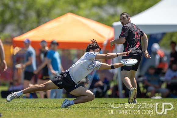 Day 2 at the 2026 USAU D-I College Championships