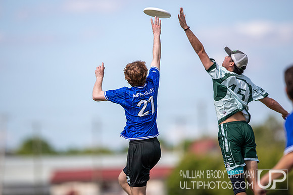 Day 2 at the 2026 USAU D-I College Championships