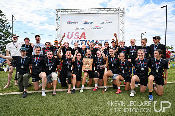 Carleton College Syzygy Women's Champions Team Photo - 2026 D1 C