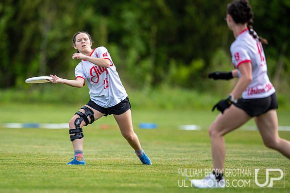 Day 1 at the 2026 USAU D-III College Championships