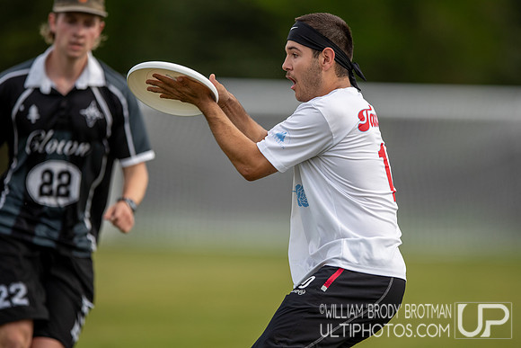 Day 1 at the 2026 USAU D-III College Championships