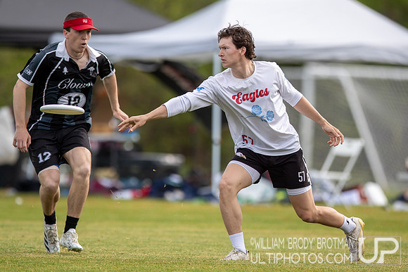 Day 1 at the 2026 USAU D-III College Championships
