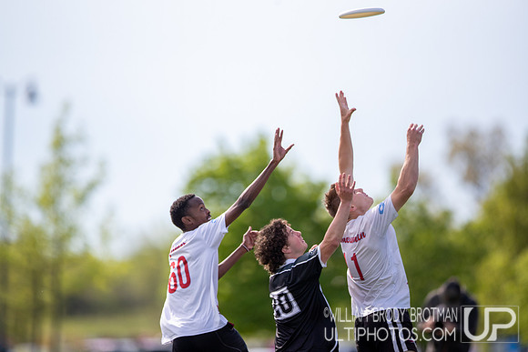 Day 1 at the 2026 USAU D-III College Championships