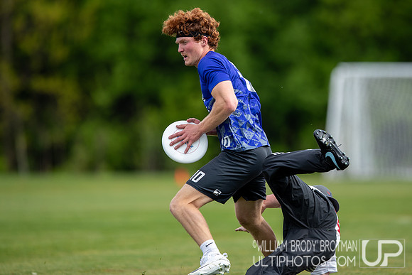 Day 1 at the 2026 USAU D-III College Championships