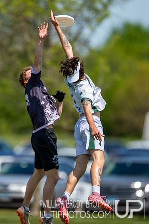 Day 1 at the 2026 USAU D-III College Championships