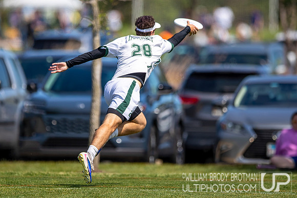 Day 1 at the 2026 USAU D-III College Championships