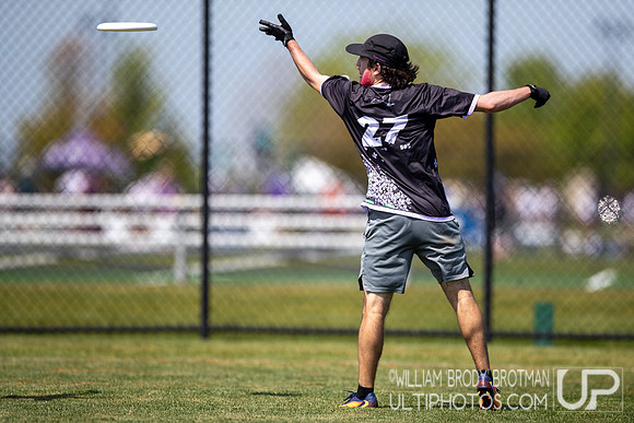 Day 1 at the 2026 USAU D-III College Championships