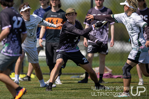 Day 1 at the 2026 USAU D-III College Championships