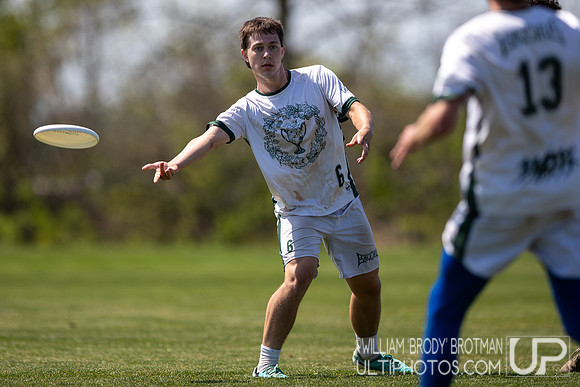 Day 1 at the 2026 USAU D-III College Championships