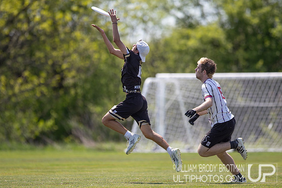 Day 2 at the 2026 USAU D-III College Championships
