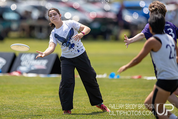 Day 1 at the 2026 USAU D-III College Championships