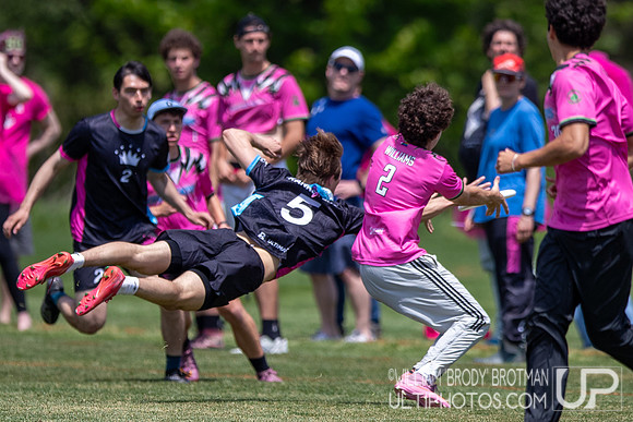 Day 1 at the 2026 USAU D-III College Championships