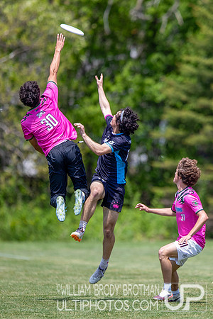 Day 1 at the 2026 USAU D-III College Championships