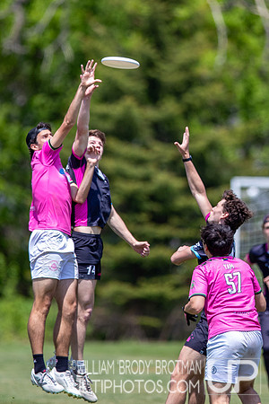 Day 1 at the 2026 USAU D-III College Championships
