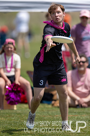 Day 1 at the 2026 USAU D-III College Championships