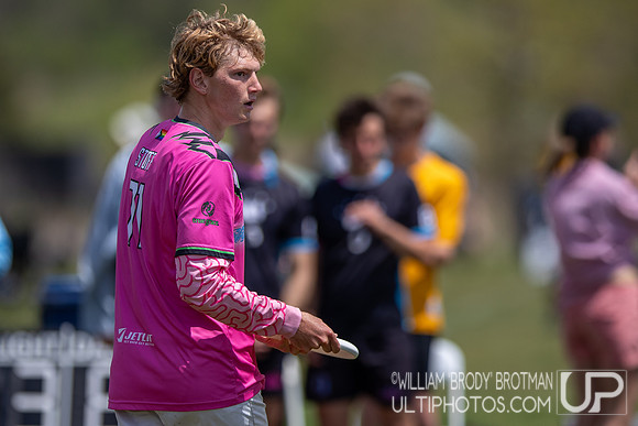 Day 1 at the 2026 USAU D-III College Championships
