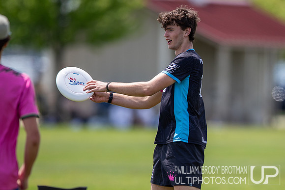 Day 1 at the 2026 USAU D-III College Championships