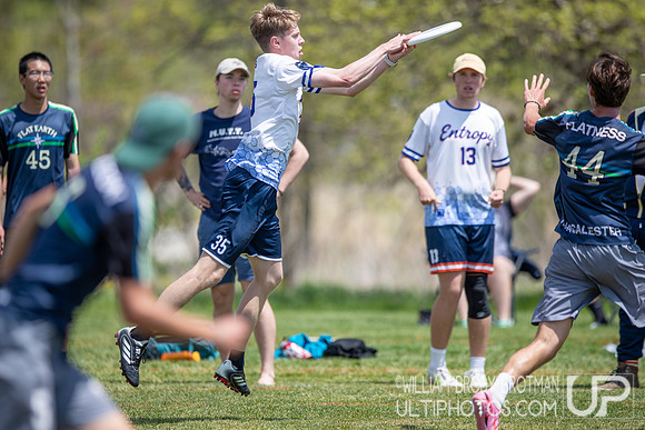 Day 1 at the 2026 USAU D-III College Championships