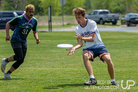 Day 1 at the 2026 USAU D-III College Championships