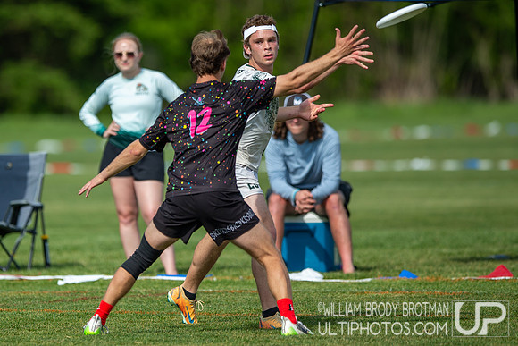 Day 1 at the 2026 USAU D-III College Championships