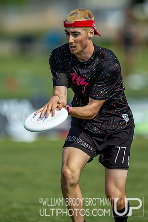 Day 1 at the 2026 USAU D-III College Championships