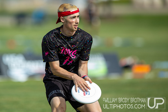 Day 1 at the 2026 USAU D-III College Championships