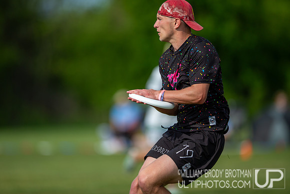 Day 1 at the 2026 USAU D-III College Championships