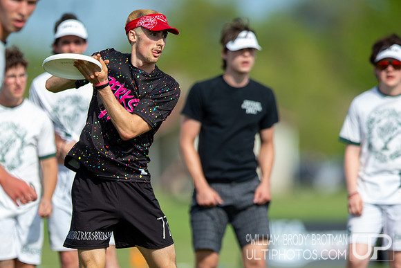 Day 1 at the 2026 USAU D-III College Championships