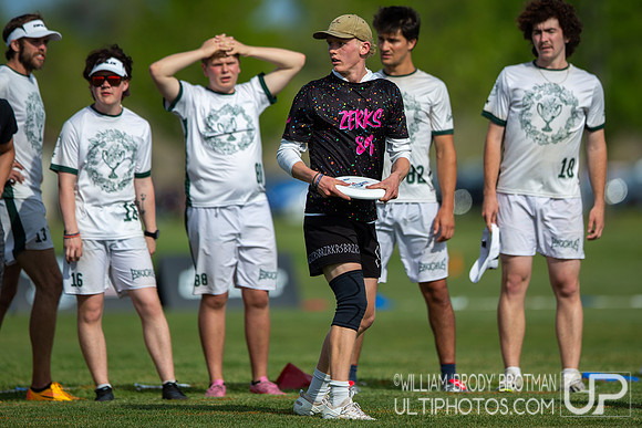Day 1 at the 2026 USAU D-III College Championships