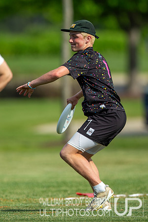 Day 1 at the 2026 USAU D-III College Championships