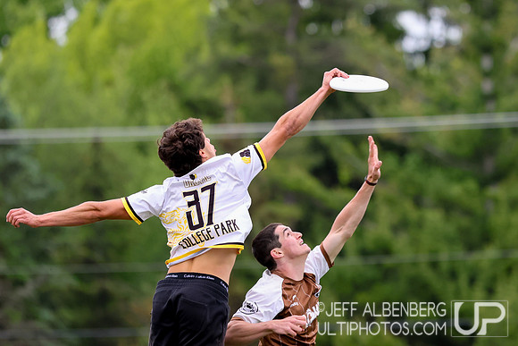 Day 1 at the 2026 USAU D-I College Championships