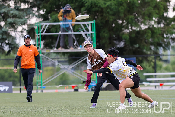 Day 1 at the 2026 USAU D-I College Championships