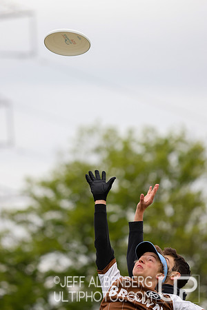Day 1 at the 2026 USAU D-I College Championships
