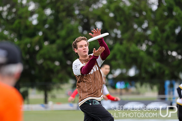 Day 1 at the 2026 USAU D-I College Championships